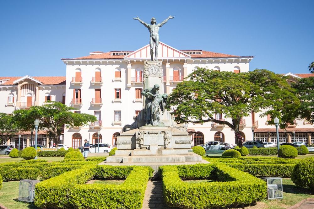 Hotel Euro Suite Pocos De Caldas By Nacional Inn 外观 照片