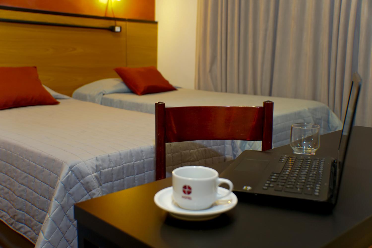 Hotel Euro Suite Pocos De Caldas By Nacional Inn 外观 照片